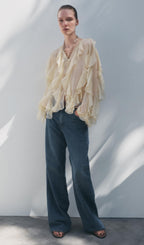 BLUSA CON VOLANTES
