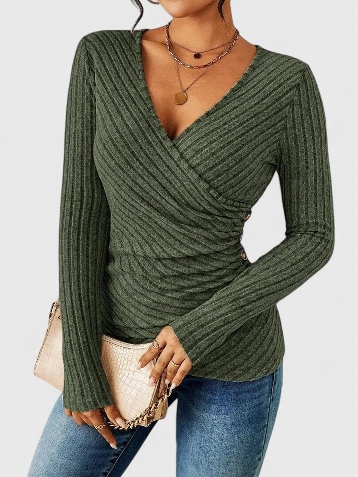 Evelyn | Top in maglia a portafoglio con scollo a V e dettaglio con bottoni